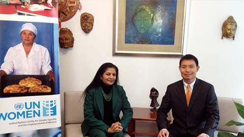 南非首位女性副总统 联合国会见J9国际站备用CEO